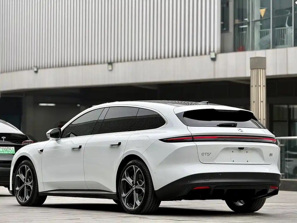 NIO NIO ET5T