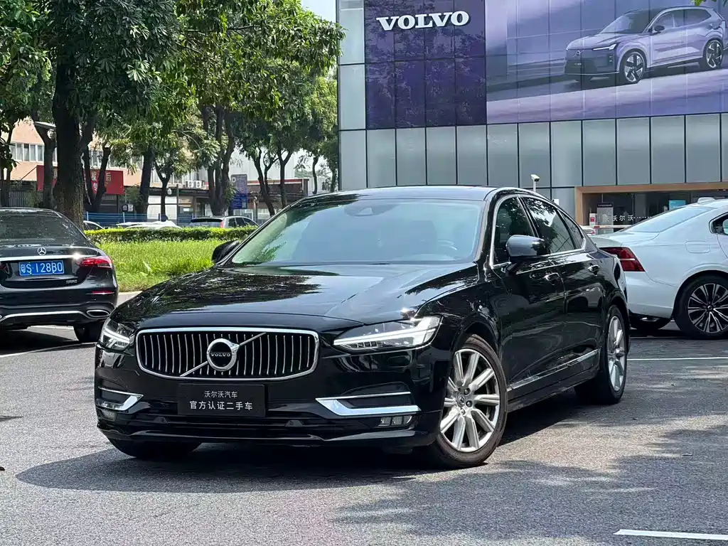 Volvo S90