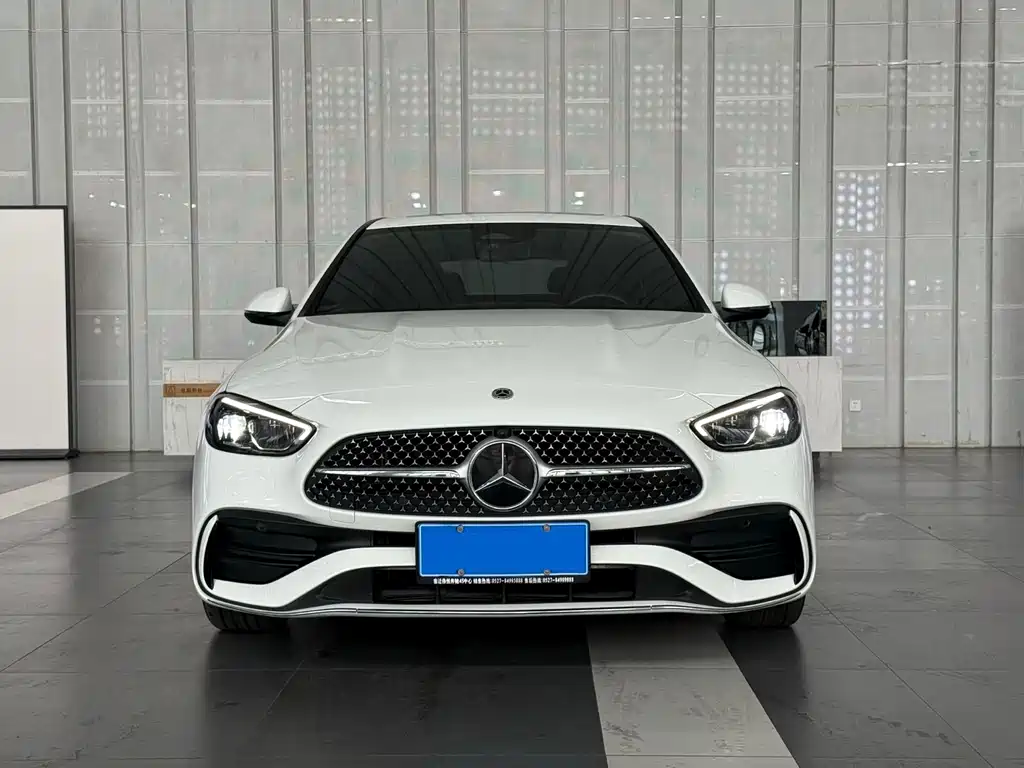 Mercedes-Benz C-Class — миниатюра 2
