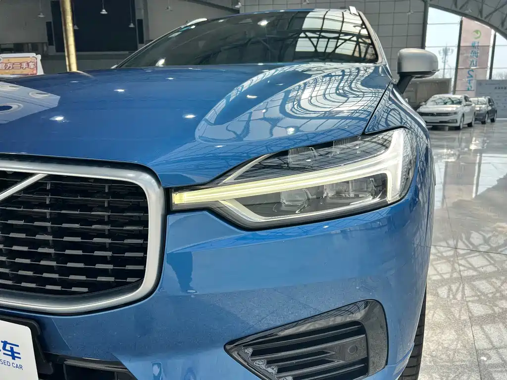 VOLVO XC60 PLUG IN HYBRID