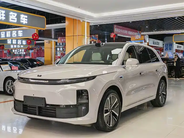 Li Auto IDEAL L6 2024