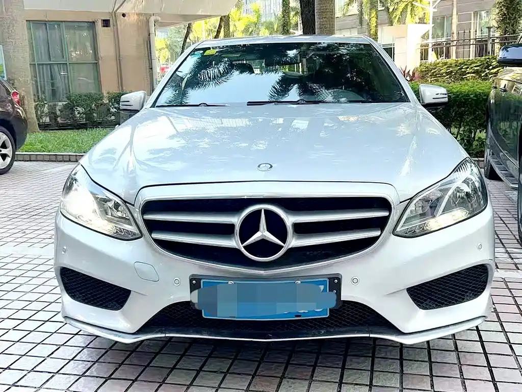 Mercedes-Benz E-Class — миниатюра 2