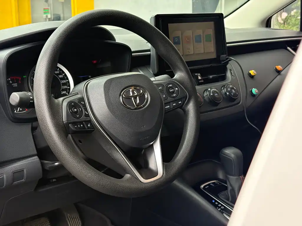 Toyota Corolla — миниатюра 5