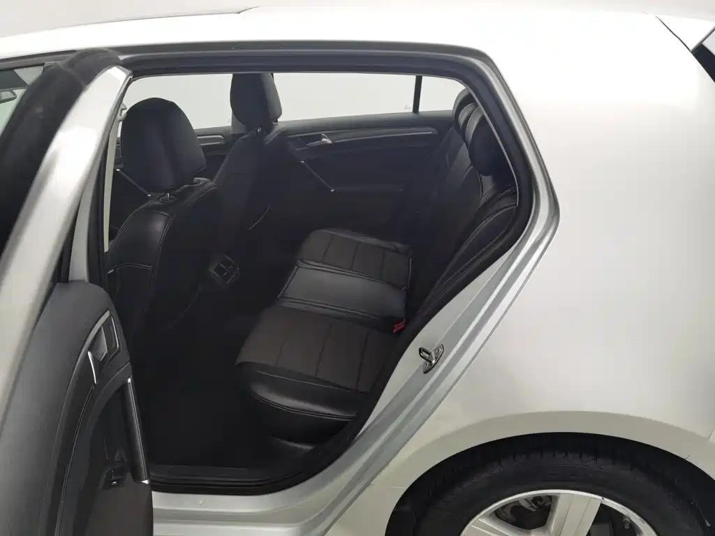 Volkswagen Golf — миниатюра 15