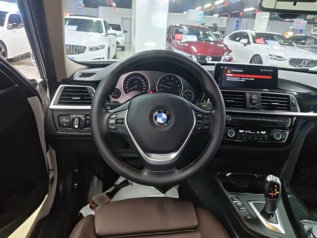 BMW 3 Series — миниатюра 11