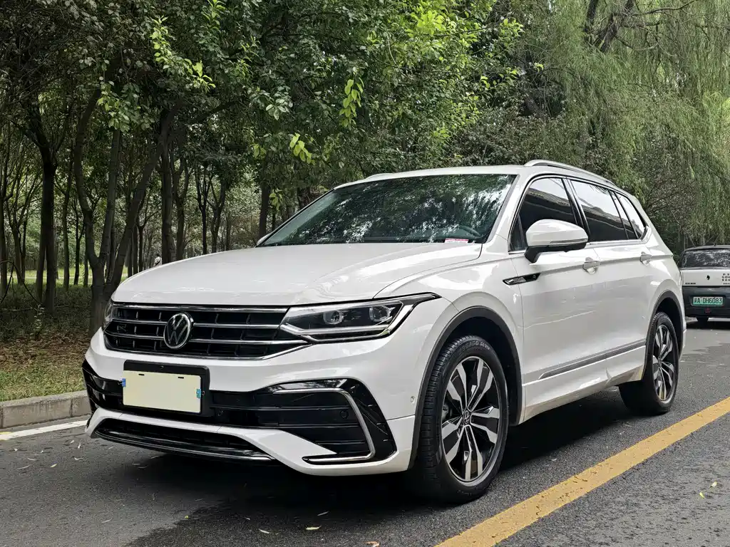 Volkswagen Tiguan L 2022