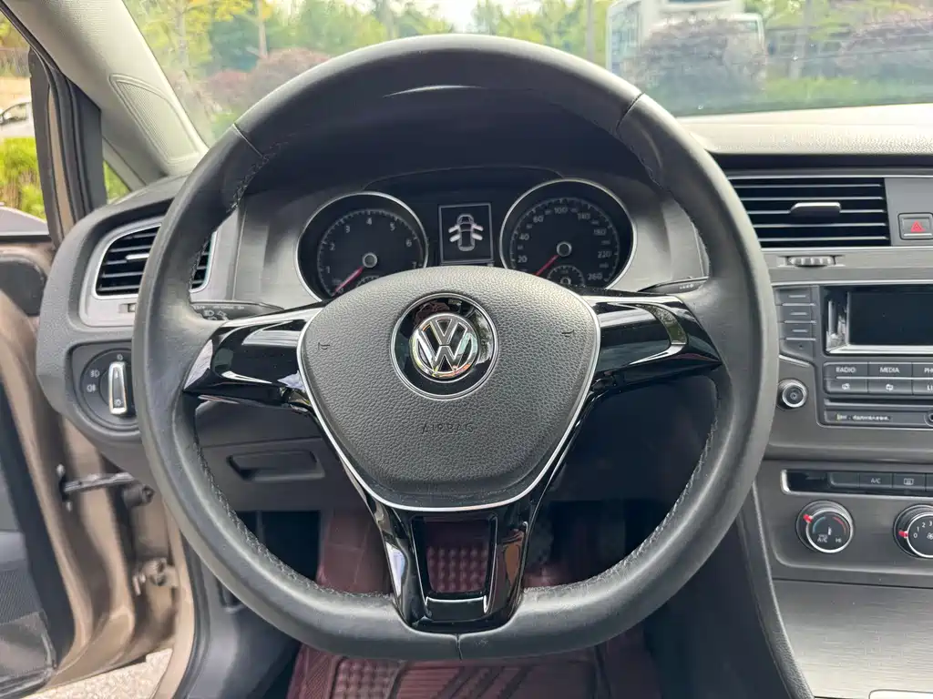 Volkswagen Golf — миниатюра 8