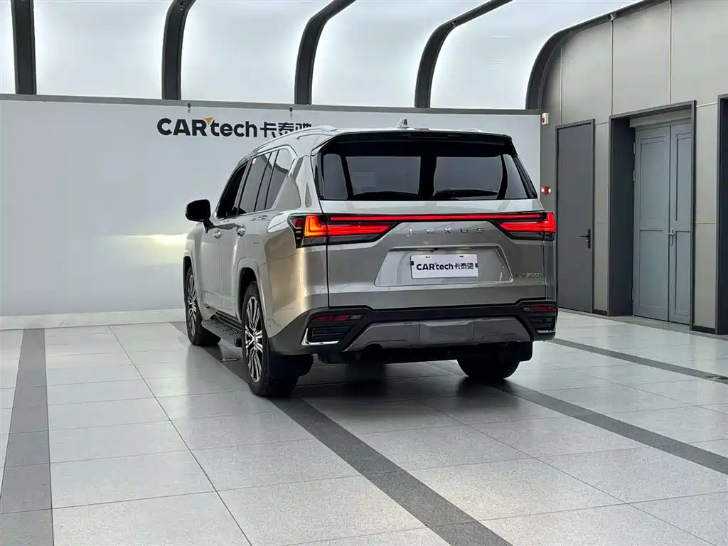 Lexus LX 2025 700h