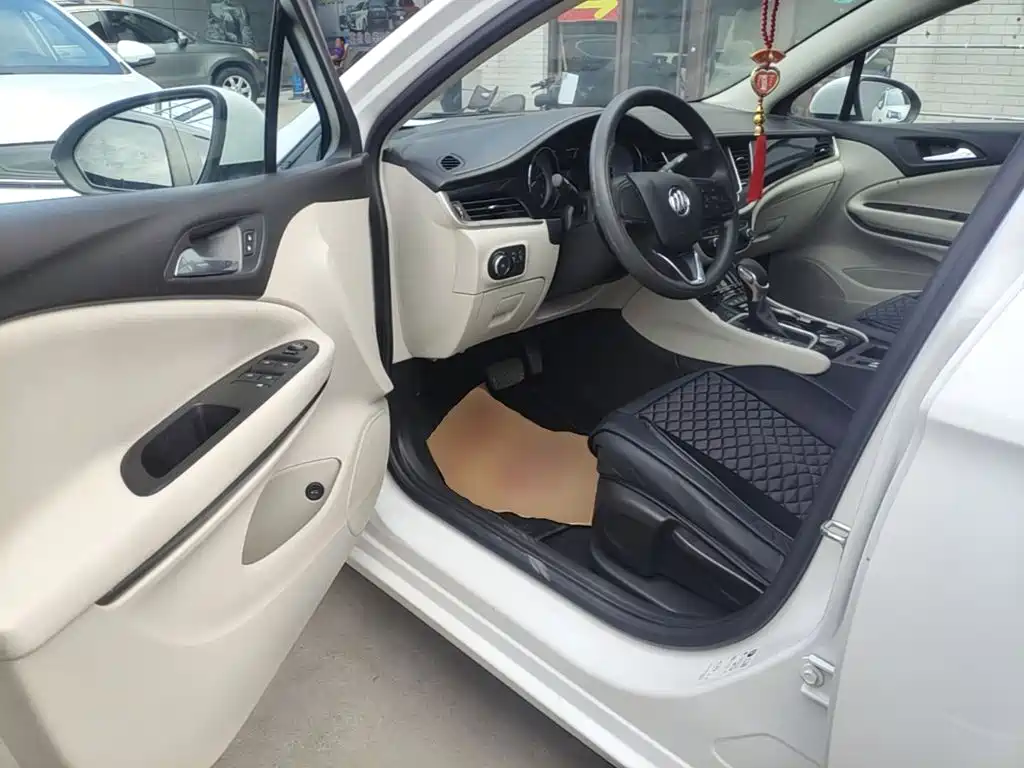 Buick Verano — миниатюра 16
