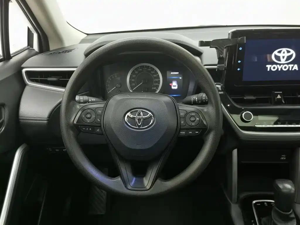 Toyota Corolla Cross — миниатюра 11