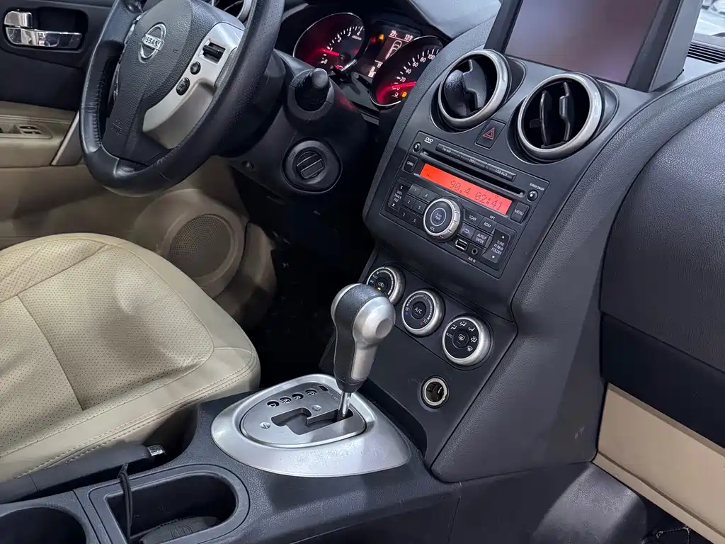 Nissan Qashqai — миниатюра 27
