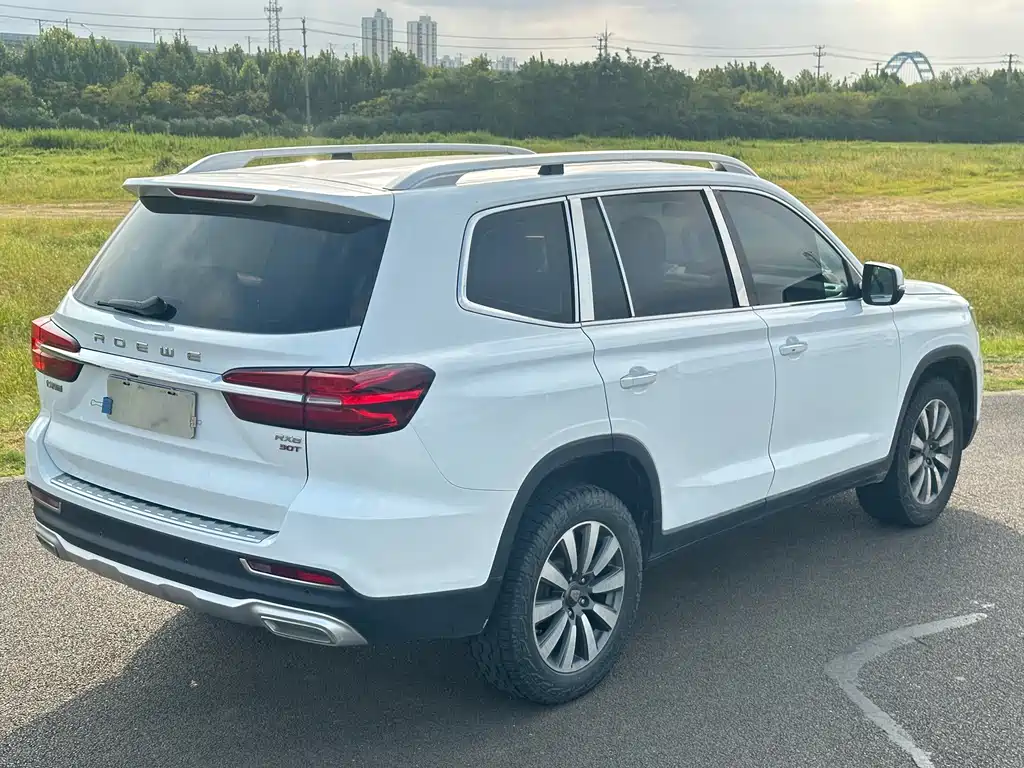 Roewe RX8 — миниатюра 13