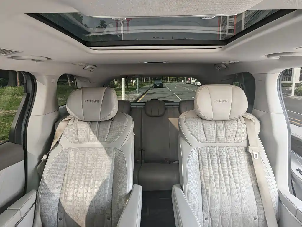 Roewe iMAX8 New Energy — миниатюра 10