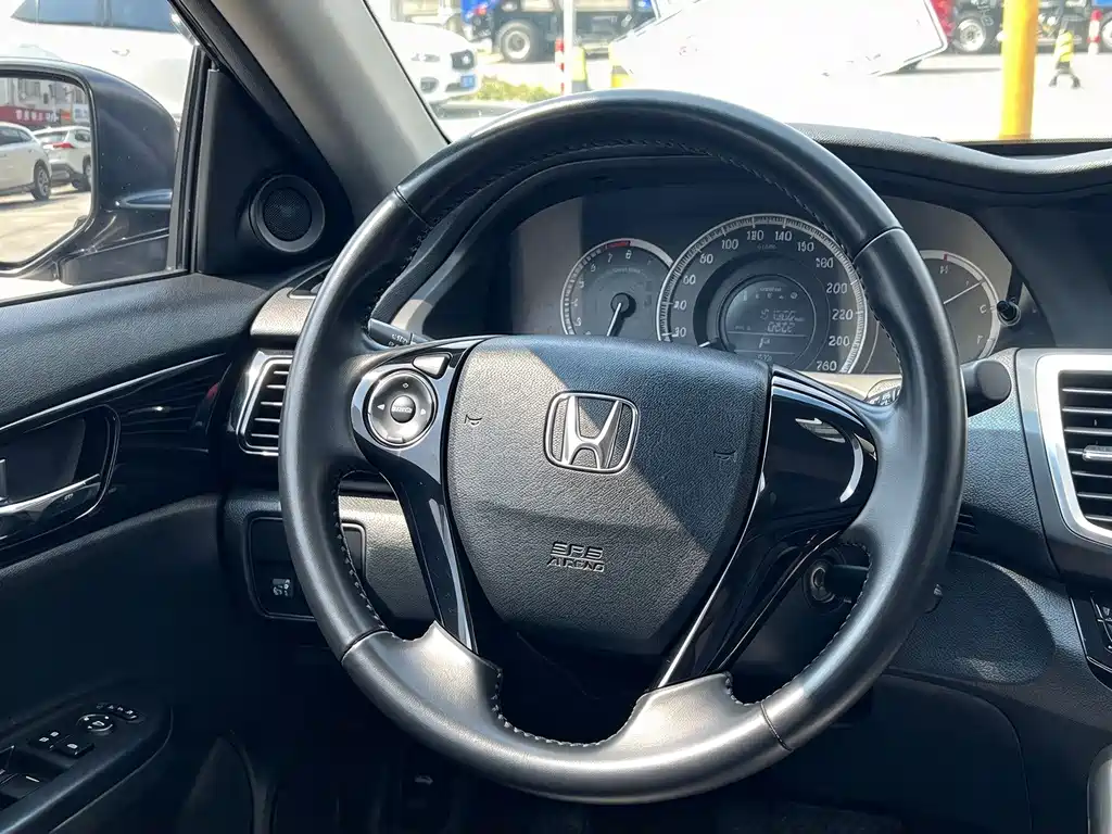 Honda Accord — миниатюра 10