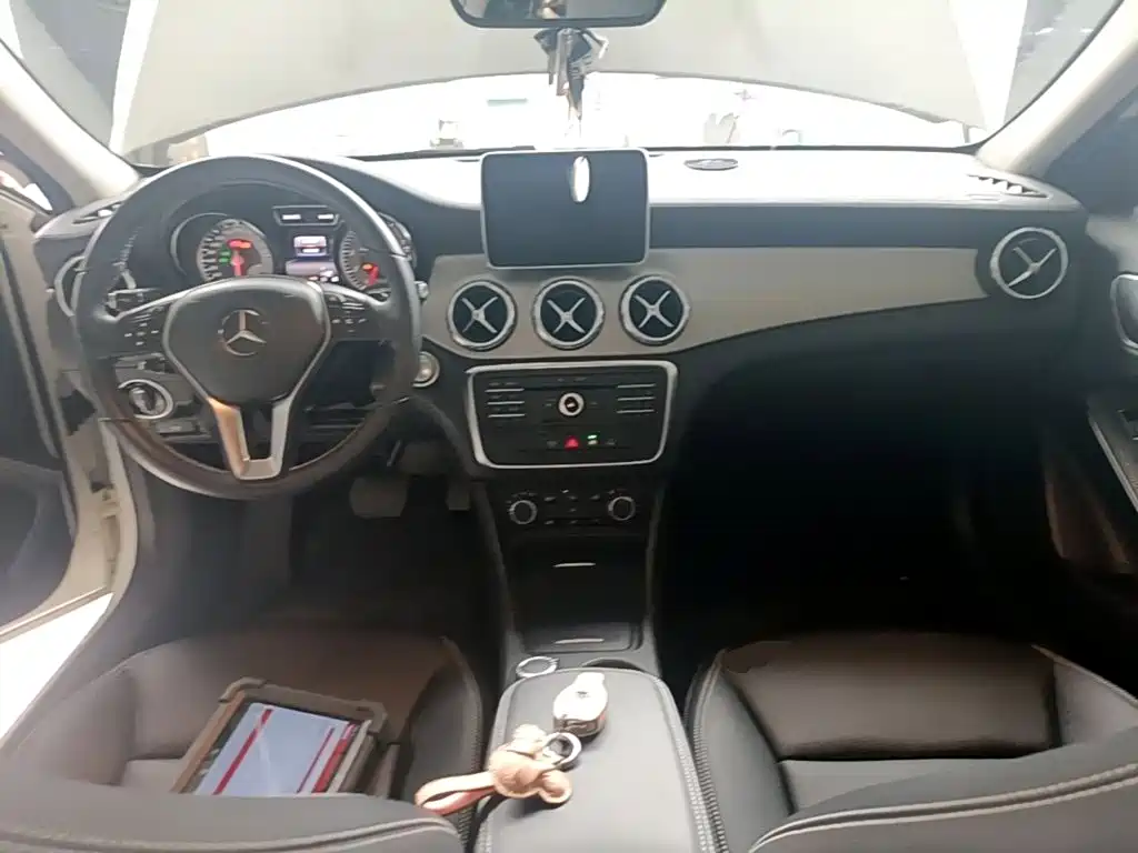 Mercedes-Benz GLA — миниатюра 10