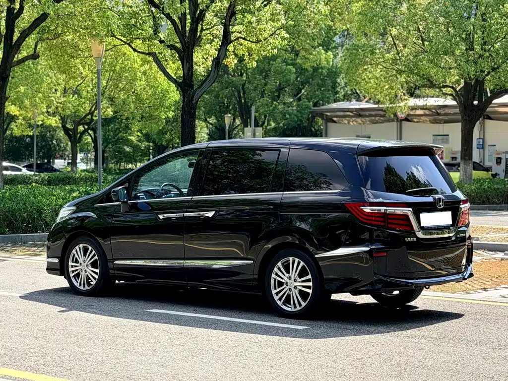 Honda Elysion — миниатюра 4