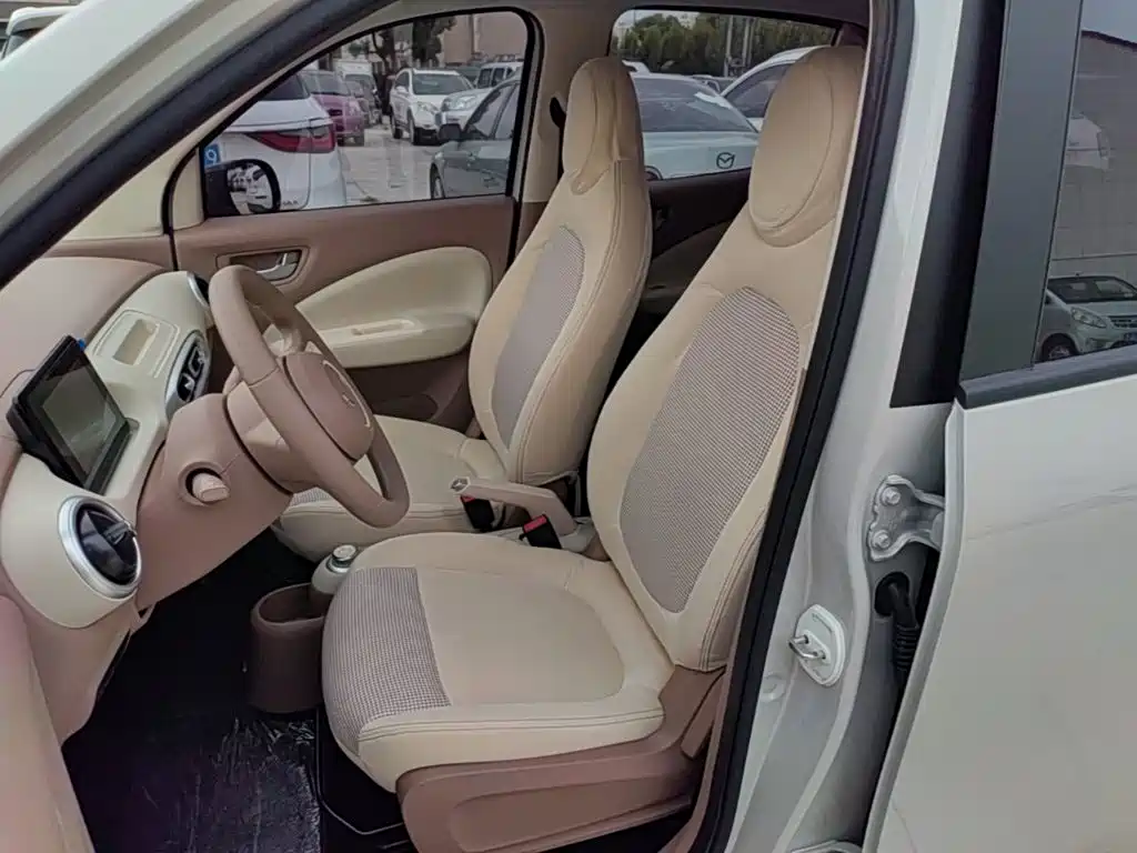 Wuling MINIEV — миниатюра 15