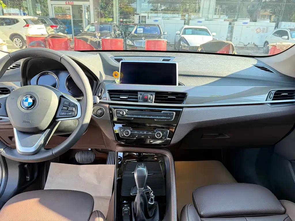 BMW X1 — миниатюра 10