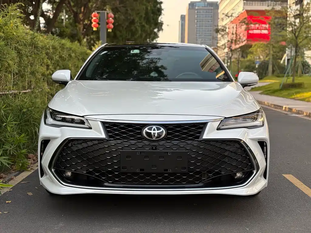 Toyota Avalon — миниатюра 2