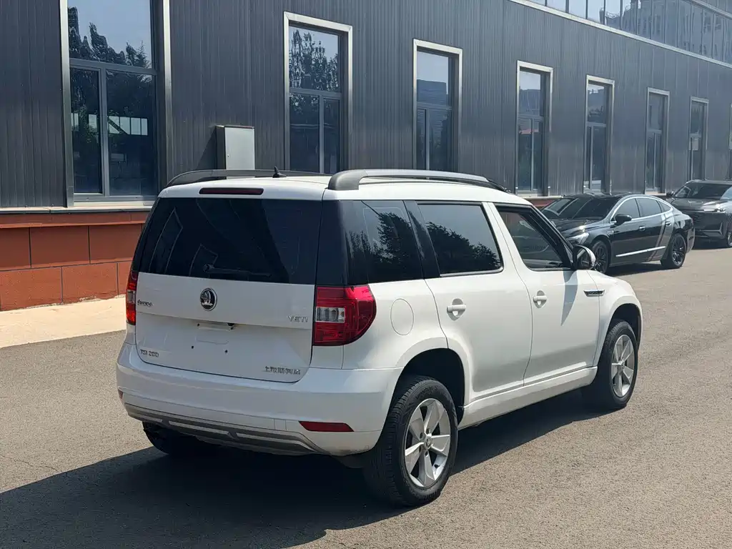 Skoda Yeti TSI280 DSG Forward Edition, фото 5