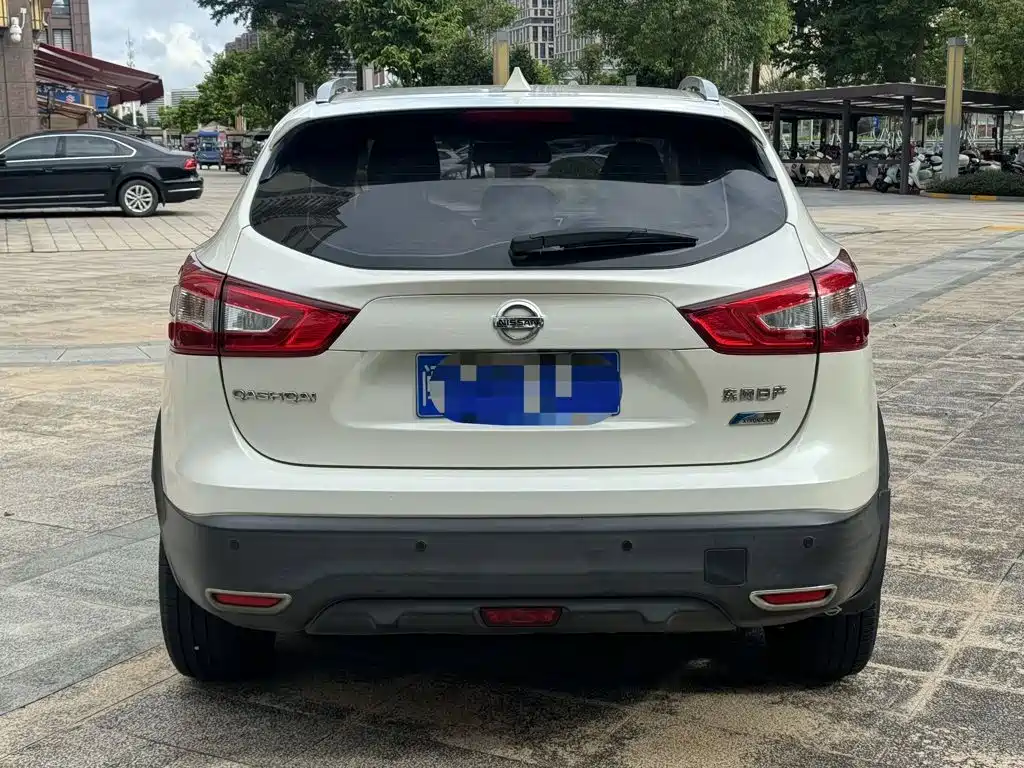 Nissan Qashqai — миниатюра 5