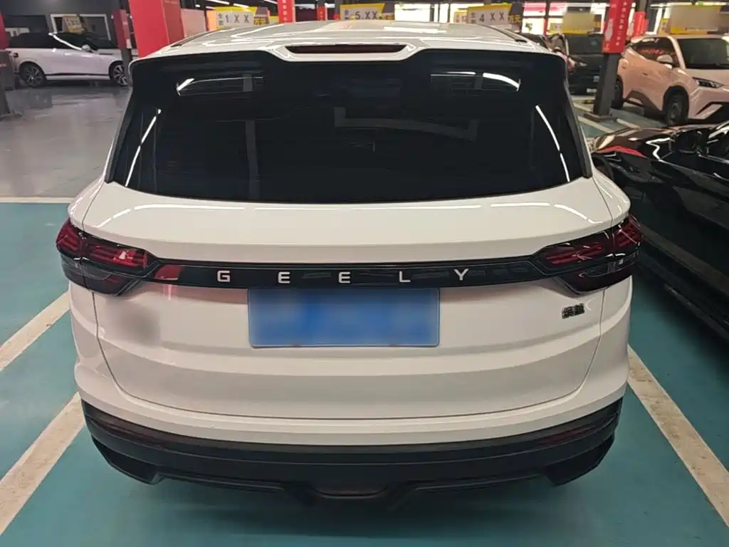 Geely Binyue — миниатюра 6