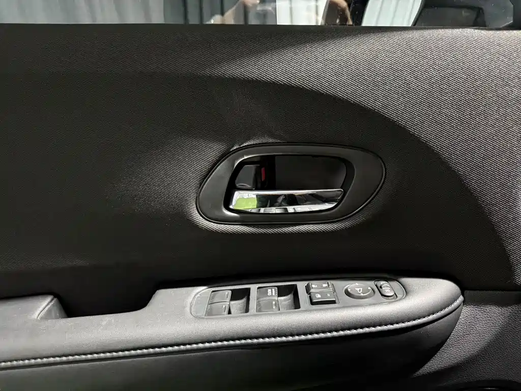 Honda Vezel — миниатюра 15