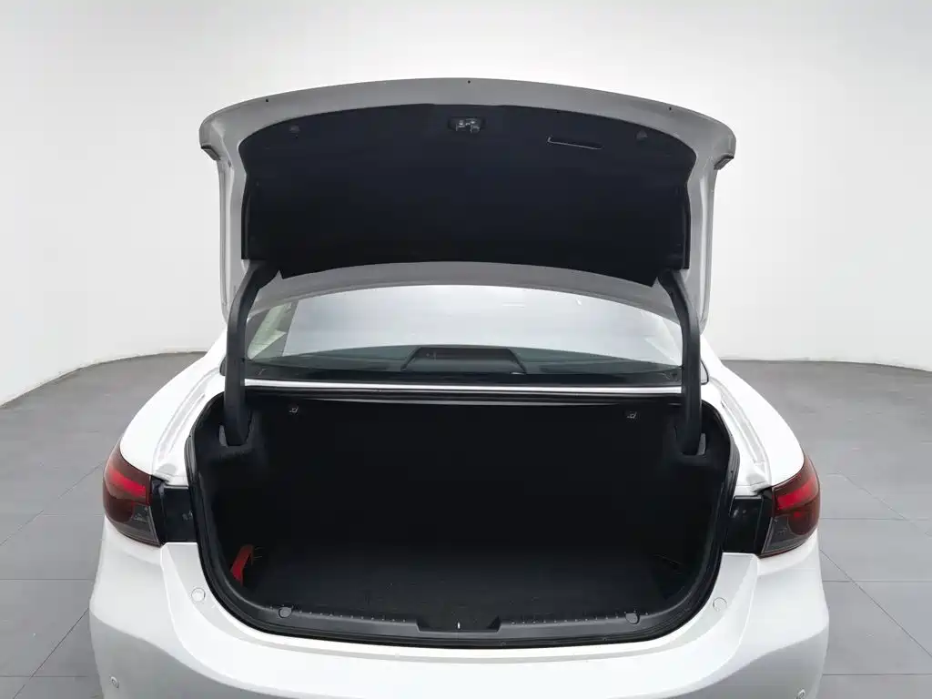 Mazda Atenza — миниатюра 16