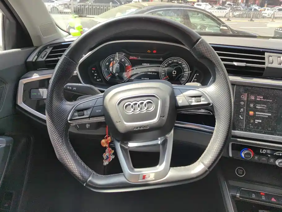 Audi Q3 Sportback — миниатюра 14