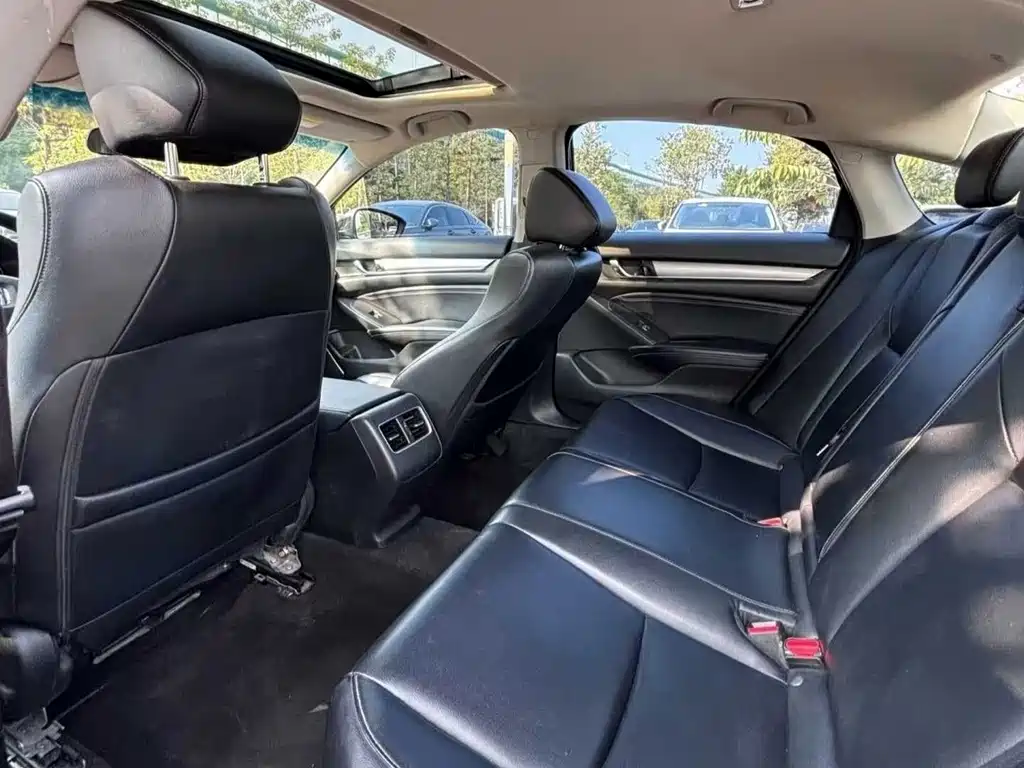 Honda Accord — миниатюра 5