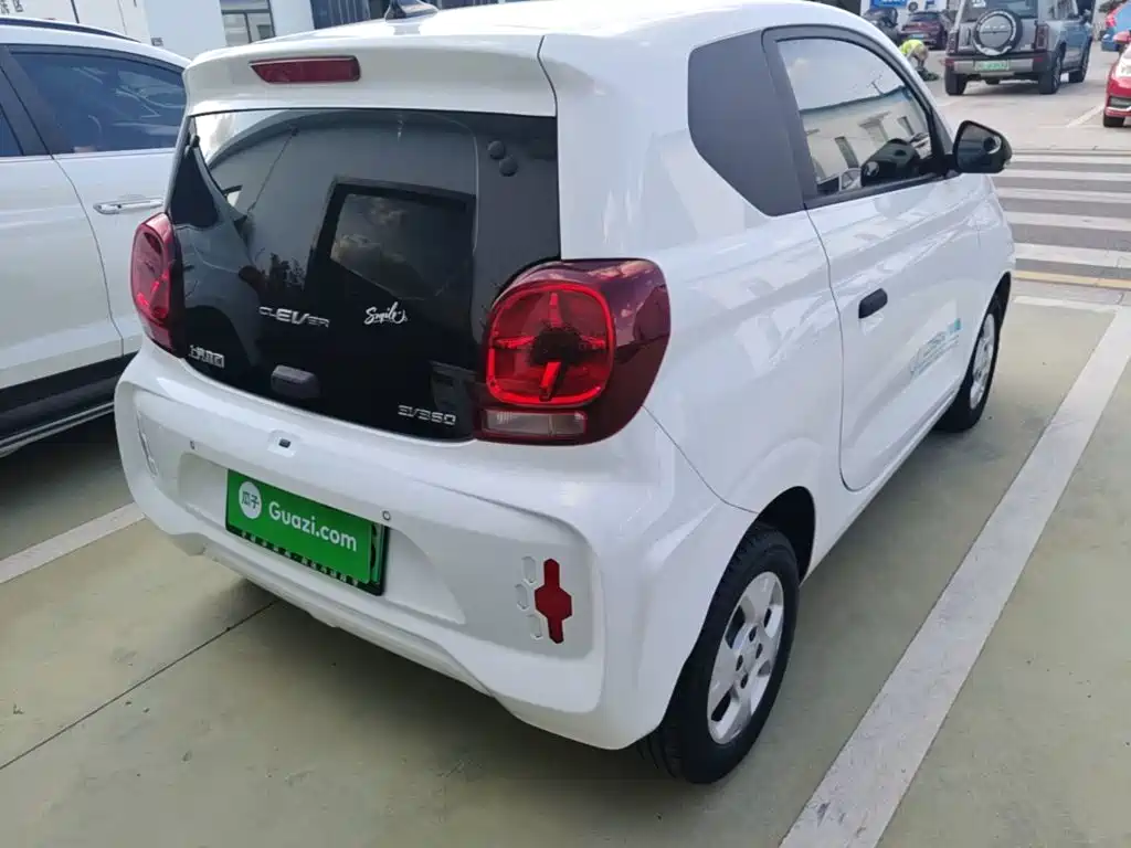 Roewe Clever — миниатюра 7