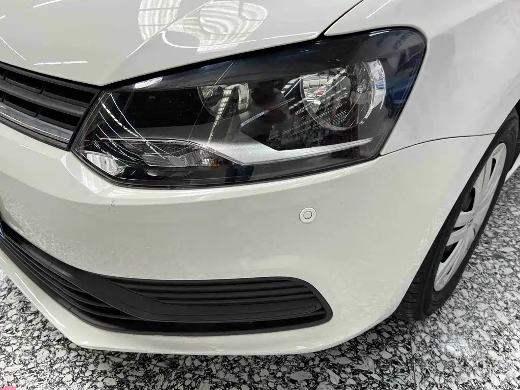 Volkswagen Polo — миниатюра 4