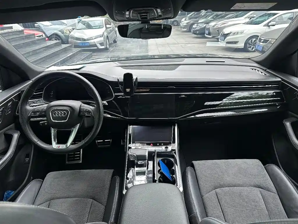 Audi Q8 2021 55 TFSI