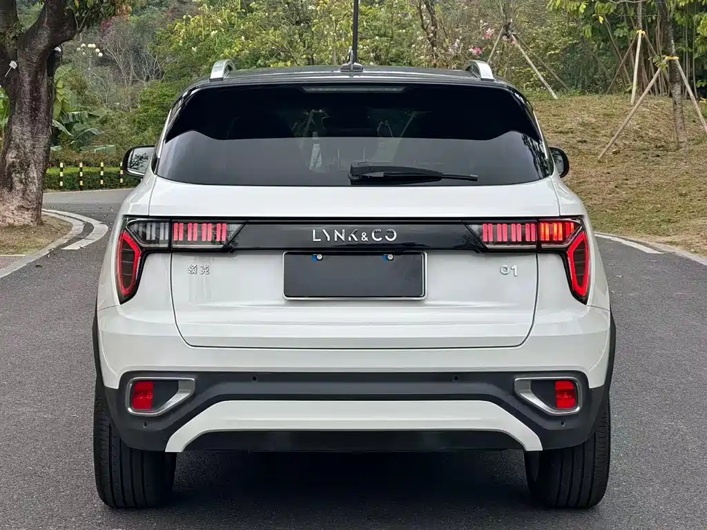 Lynk & Co 01 — миниатюра 8