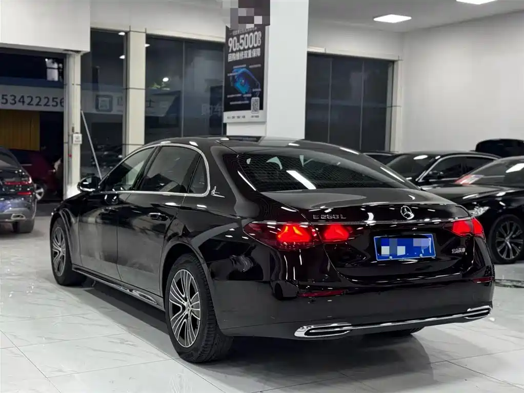 MERCEDES-BENZ E CLASS