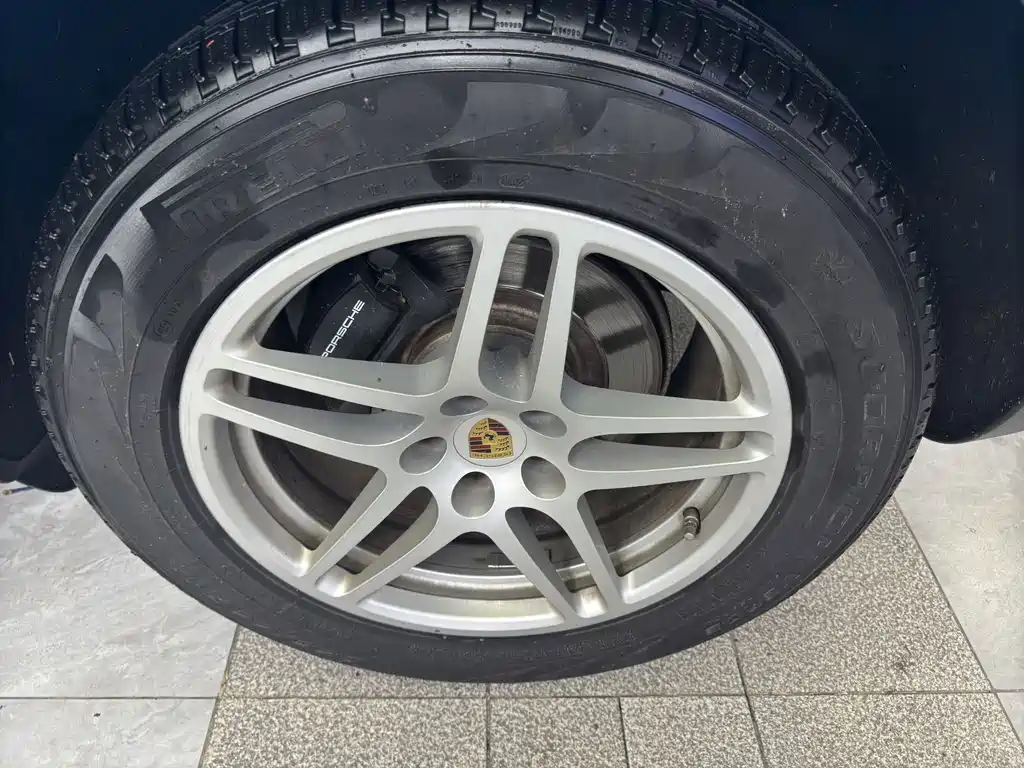 Porsche Macan — миниатюра 14