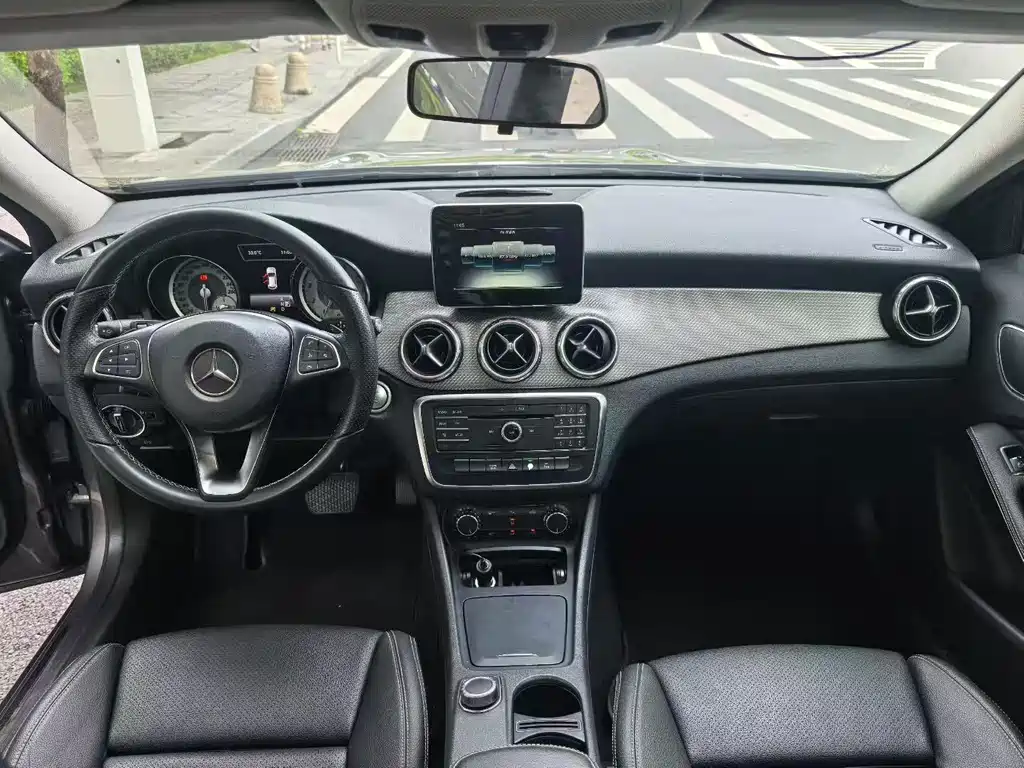 Mercedes-Benz GLA 2016 GLA 200