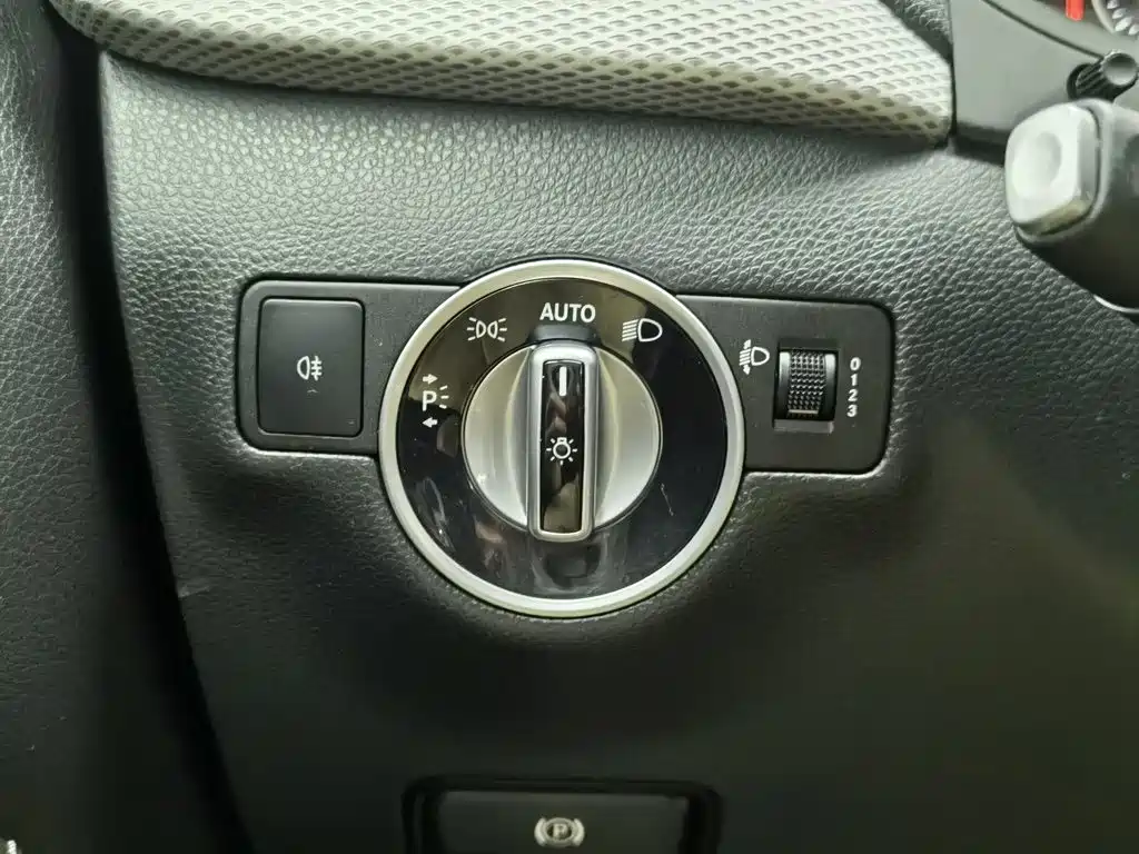 Mercedes-Benz B-Class — миниатюра 21