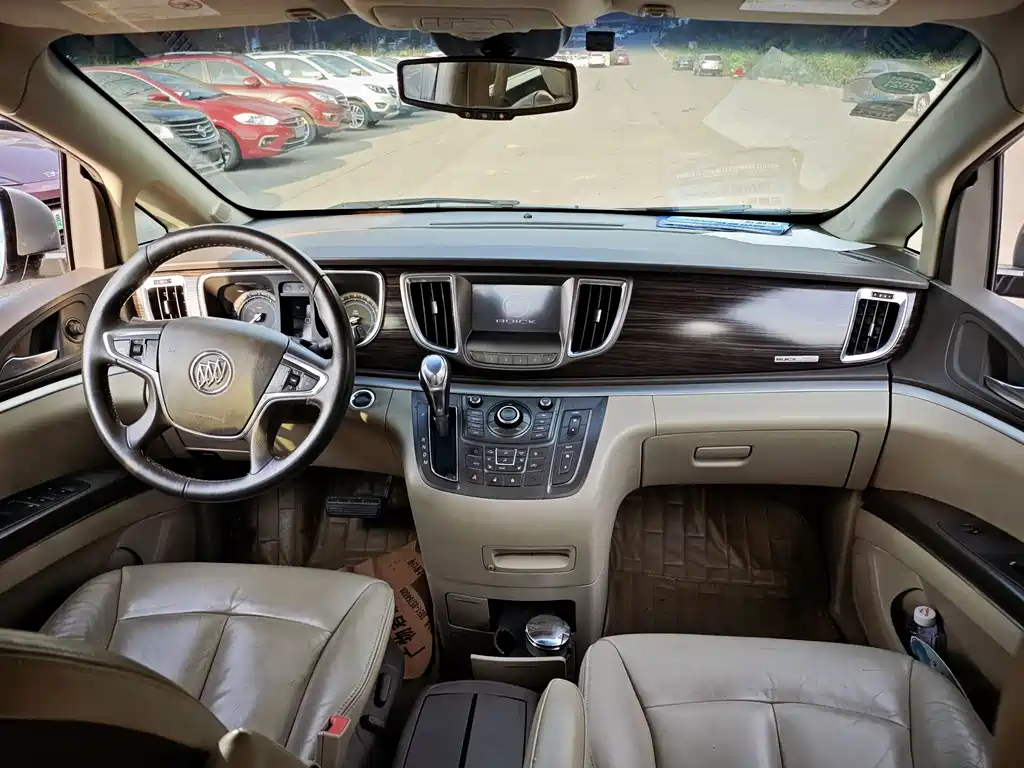 Buick GL8 — миниатюра 6
