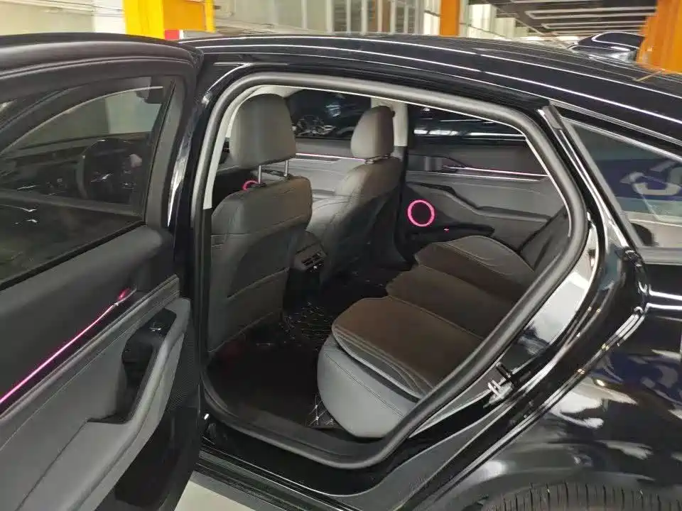 Ford Mondeo — миниатюра 5