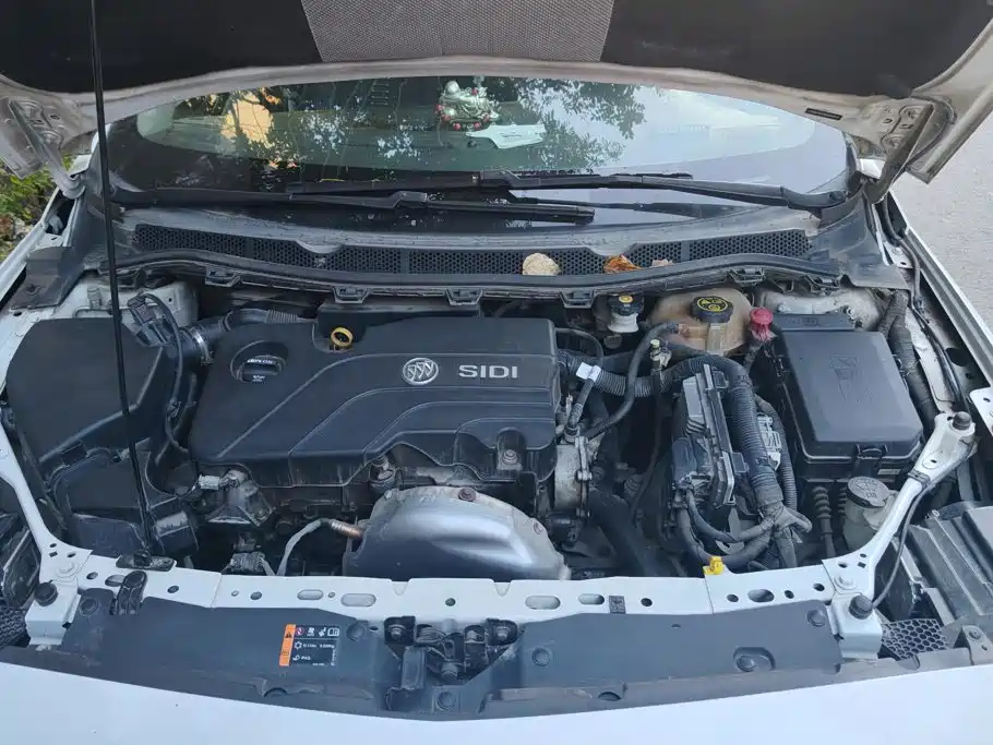 Buick Verano — миниатюра 10