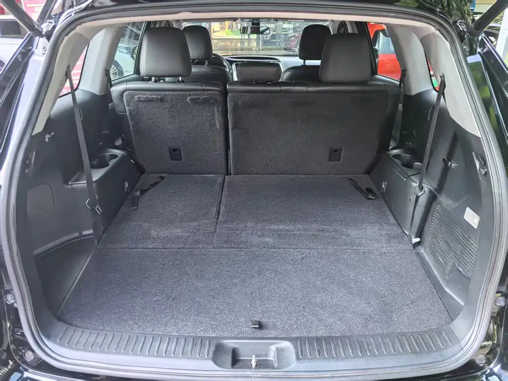 Toyota Highlander — миниатюра 16