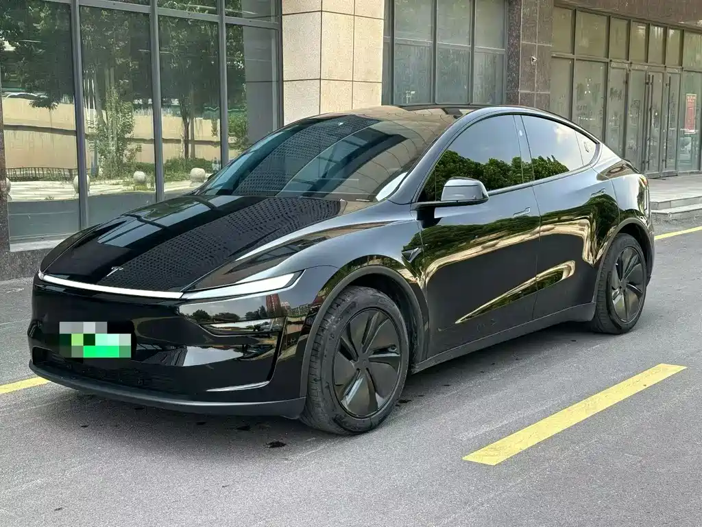 Tesla Model Y 2025 Facelift Long Range AWD Edition