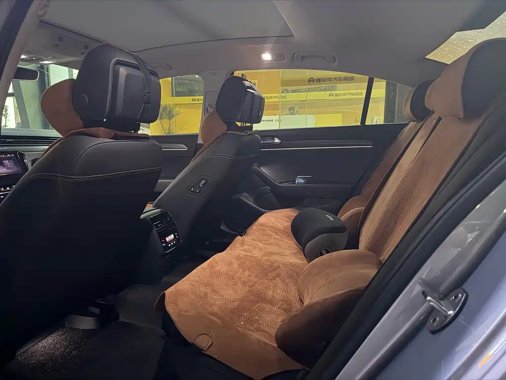 Volkswagen Magotan — миниатюра 4