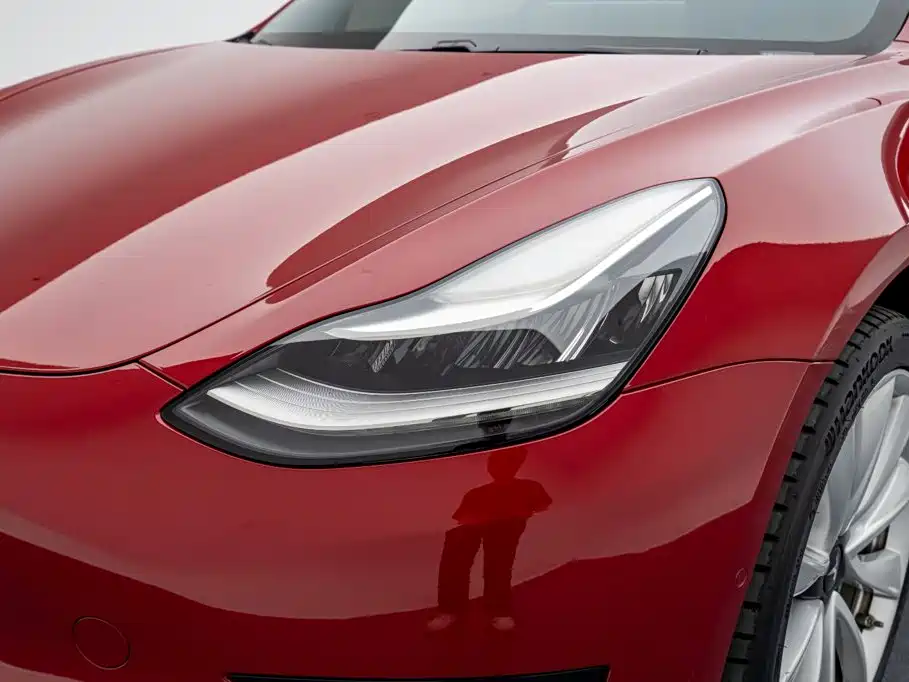 Tesla Model 3 — миниатюра 15