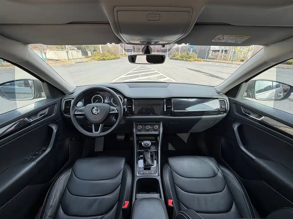 Skoda Kodiaq TSI330 7 seats 2WD Luxury Premium Enjoy Edition, фото 11
