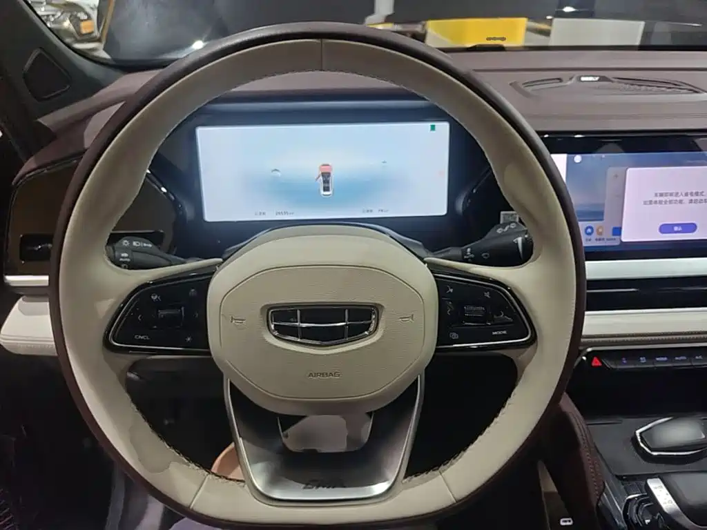 Geely Xingyue L — миниатюра 11