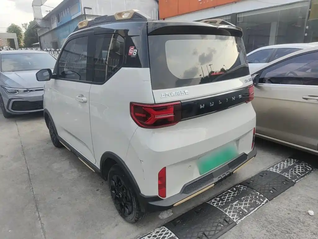 Wuling MINIEV — миниатюра 5