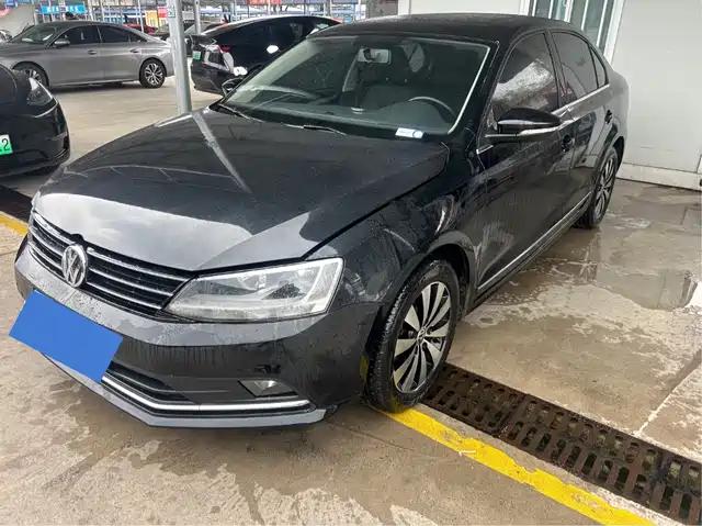 VOLKSWAGEN SAGITAR 2018