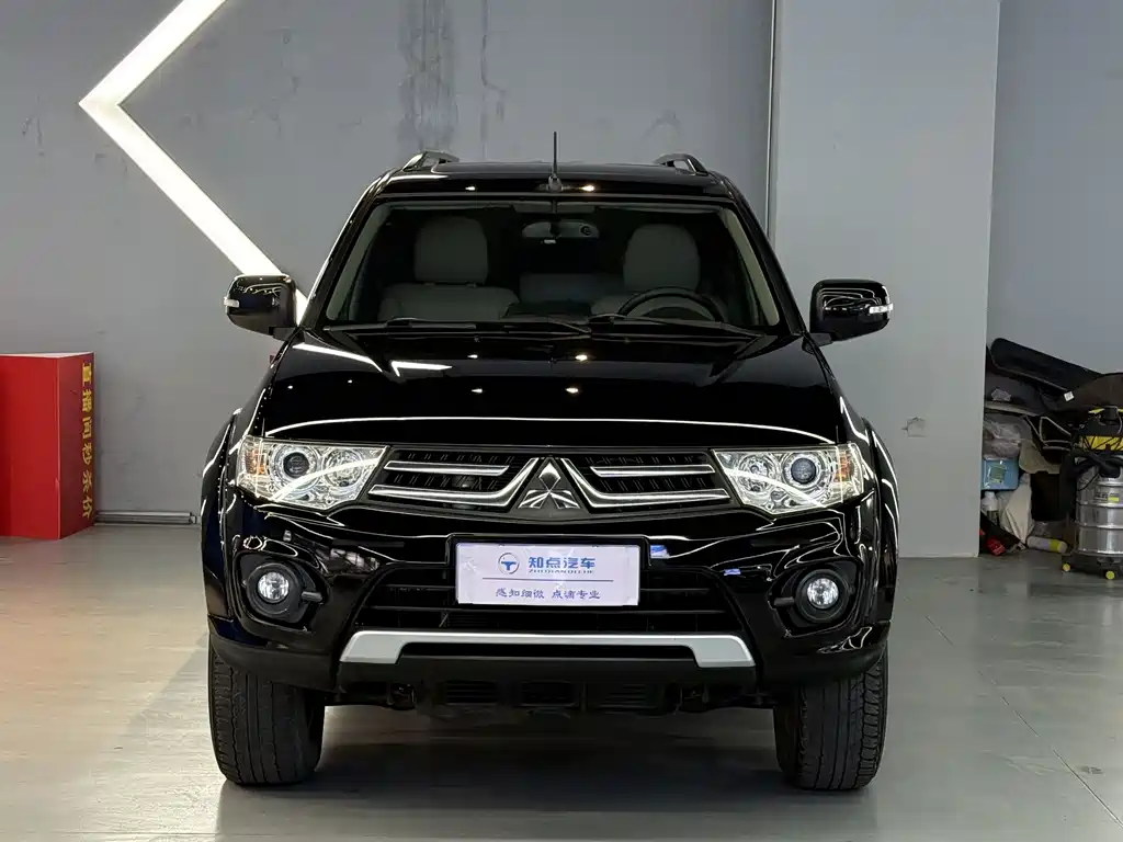 MITSUBISHI PAJERO JINCHANG